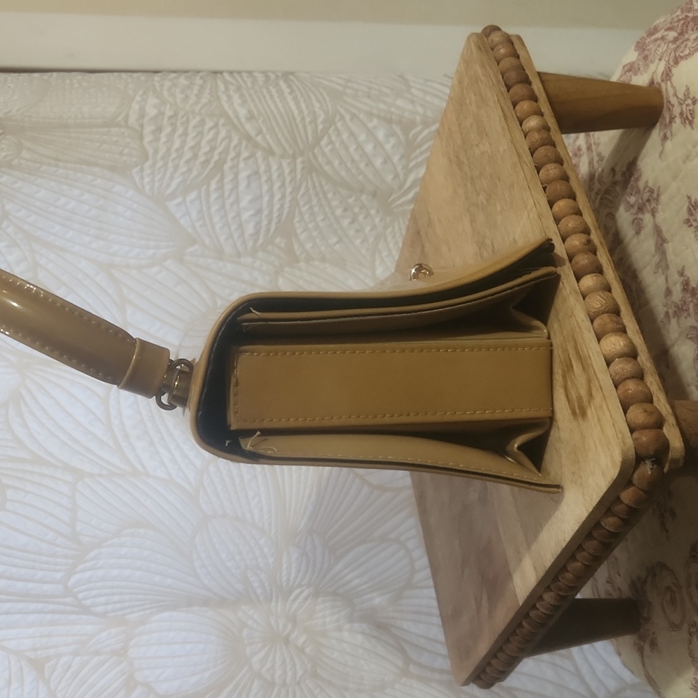 Vintage Classic Boxed Style 3 Compartment MCM Handbag Tan Rare Find!! - Picture 3 of 12